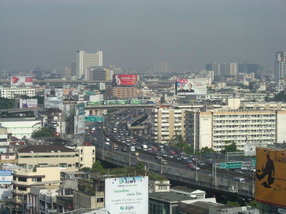 Blick Richtung Victory Monument Hotel Century Park