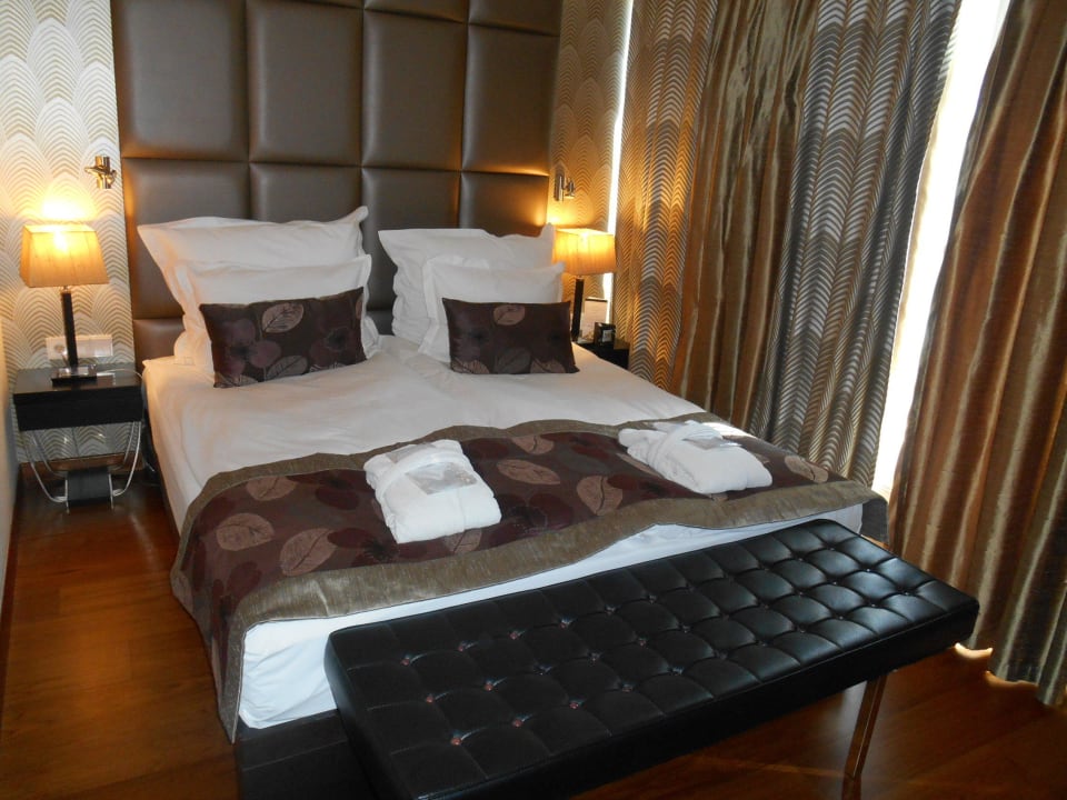 Łózko małżeńskie Continental Hotel Budapest