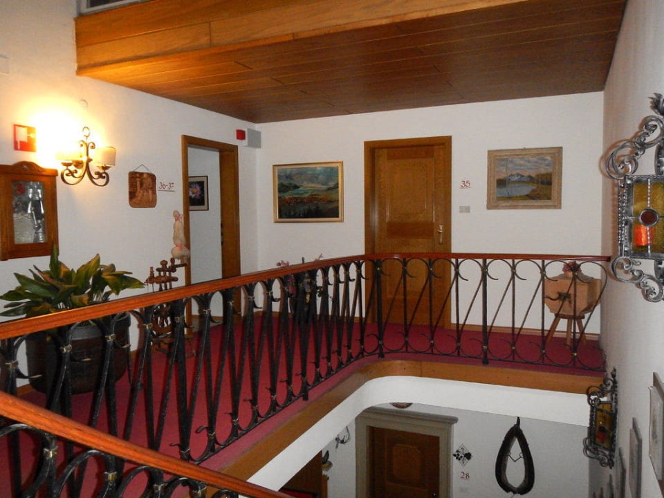 Treppenhaus Frühstückspension Roter Adler