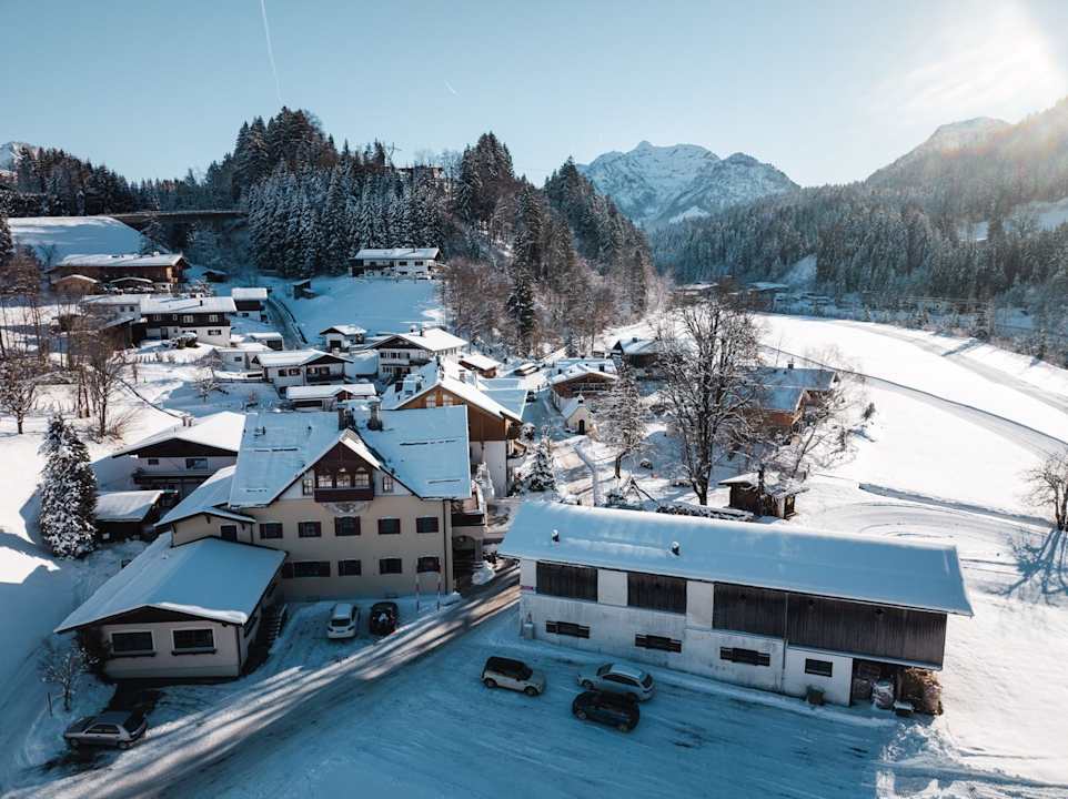 Außenansicht Ferienwohnungen & Zimmer Dandler