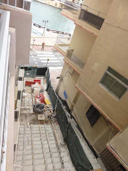 Baustelle, von unserem Balkon aus St. Julian's Bay Hotel