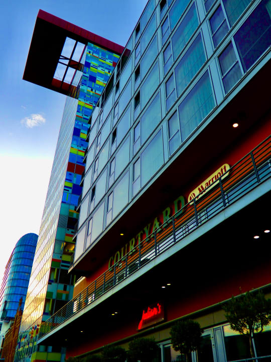 Außenansicht Hotel Courtyard by Marriott Düsseldorf Hafen