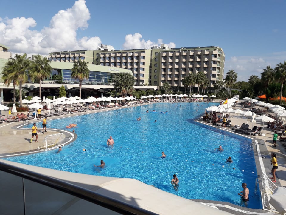 Pool VONRESORT Golden Coast