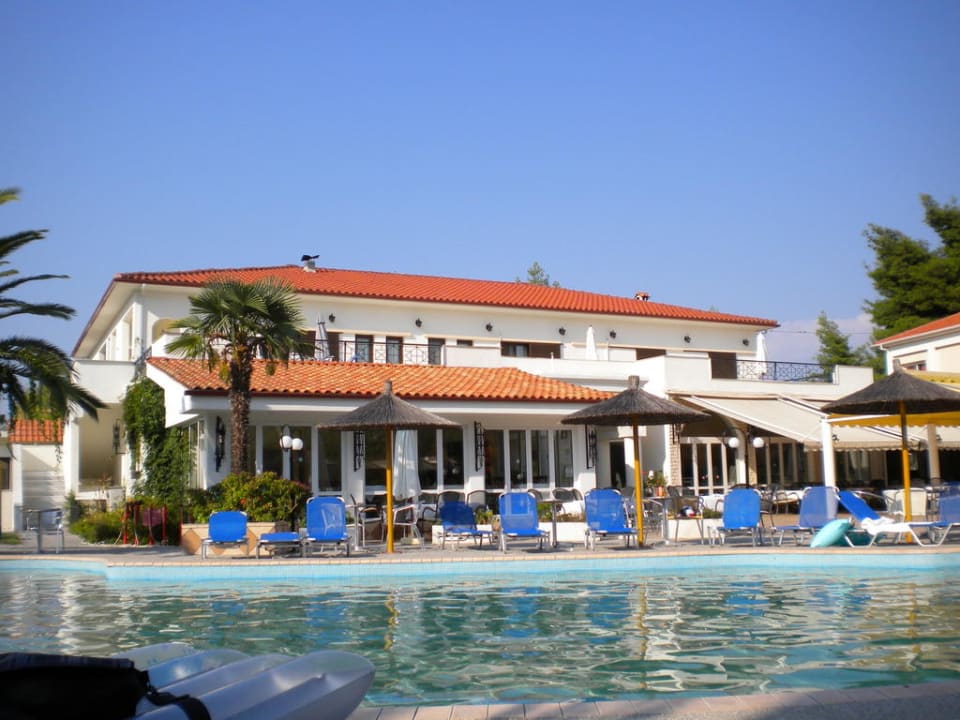 Basen nr 1 Hotel Chrousso Village