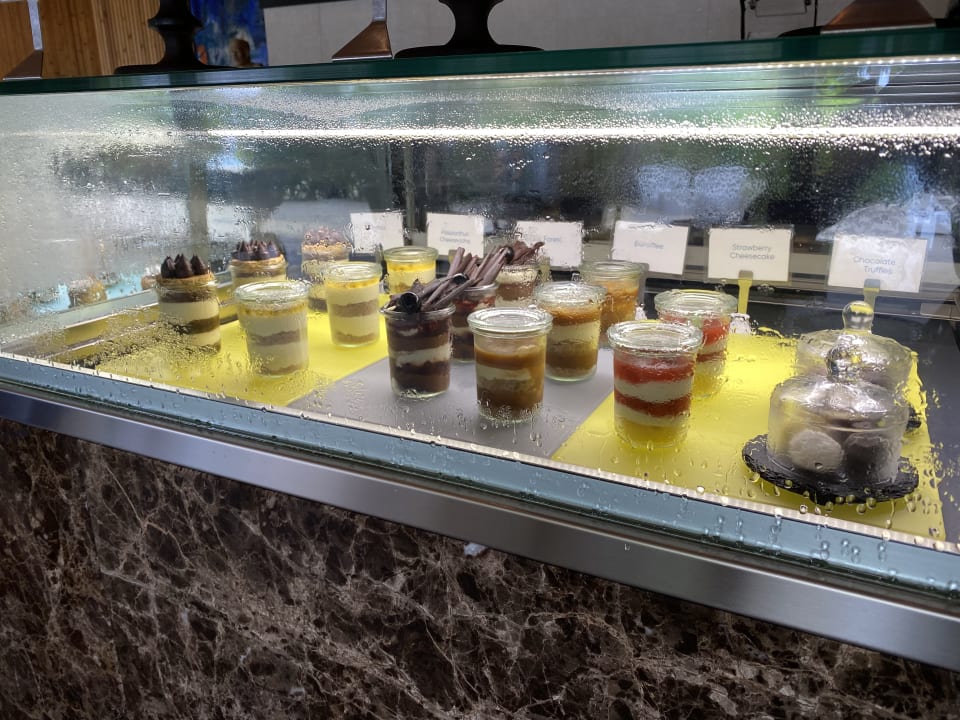 Gastro Outrigger Maldives Maafushivaru Resort