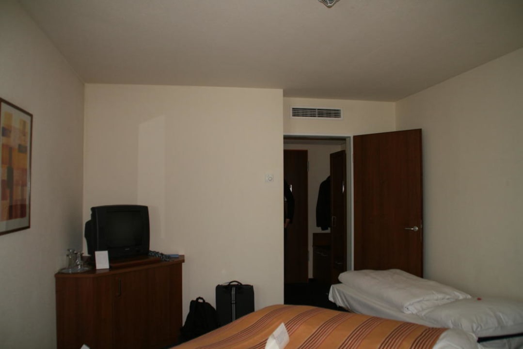 "Beistellbett" Hotel NH Hamburg Altona
