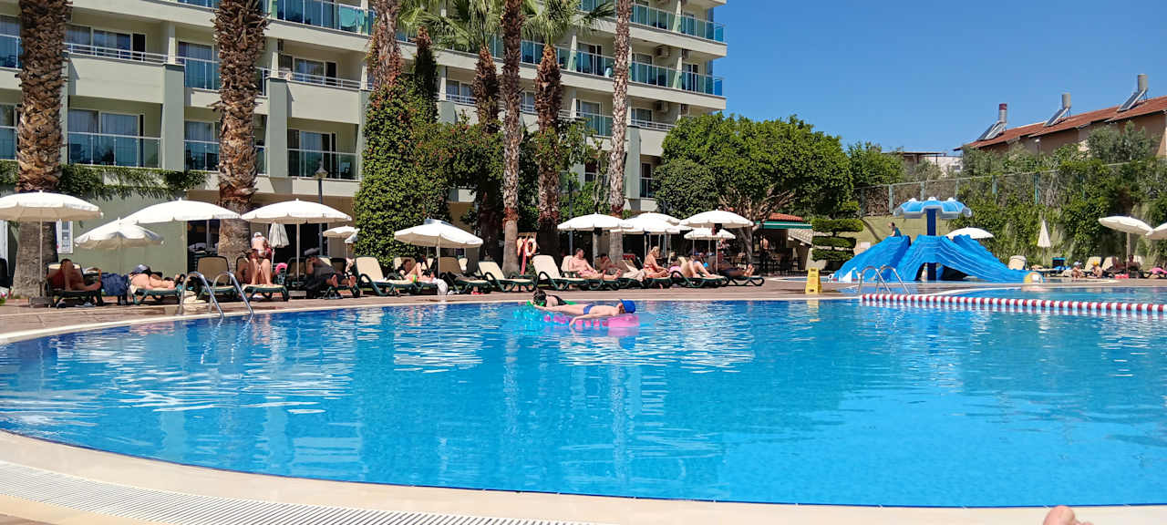Pool Hotel Gardenia Beach