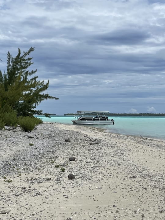 Strand Hotel The Brando