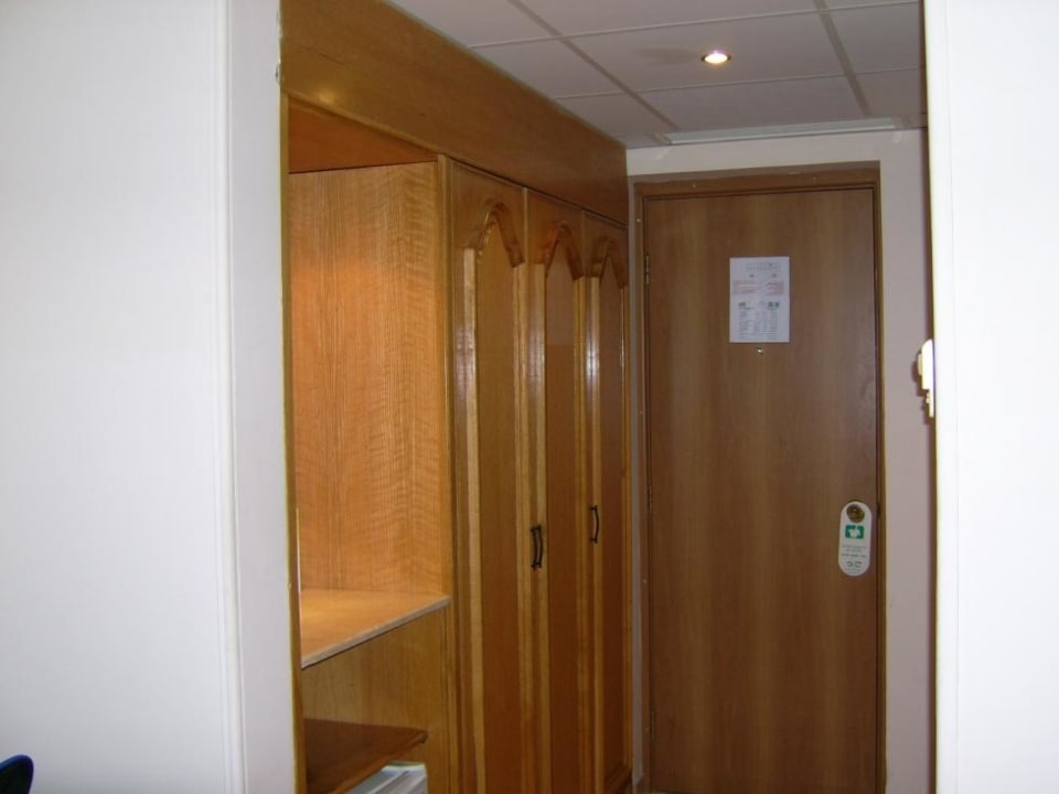 Zimmer 429 Eingang Sea Star Beau Rivage