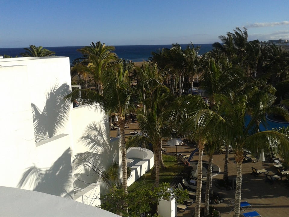 Blick auf Poolanlage vom Zimmer aus Hipotels La Geria