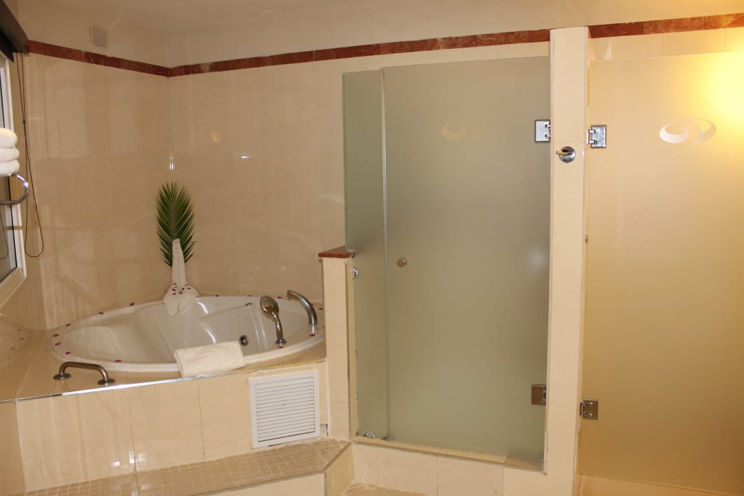 Hotel Grand Palladium Palace Resort, Spa & Casino Hotel Grand Palladium Palace Resort, Spa & Casino