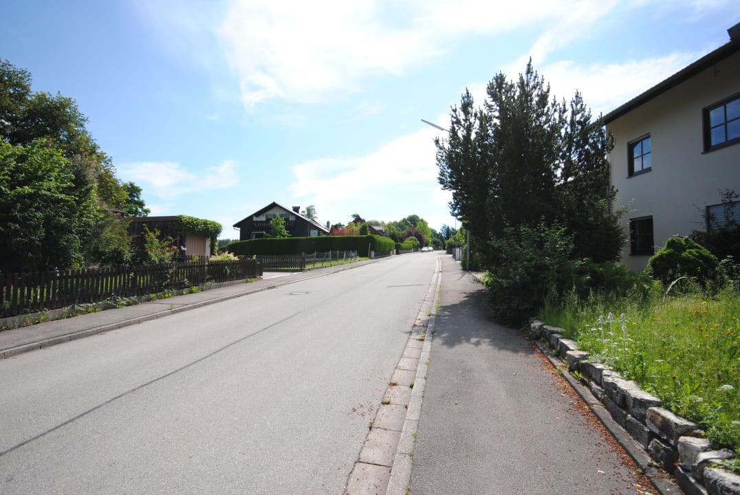 Straße vor dem Haus, sehr ruhig Apartment Irmi