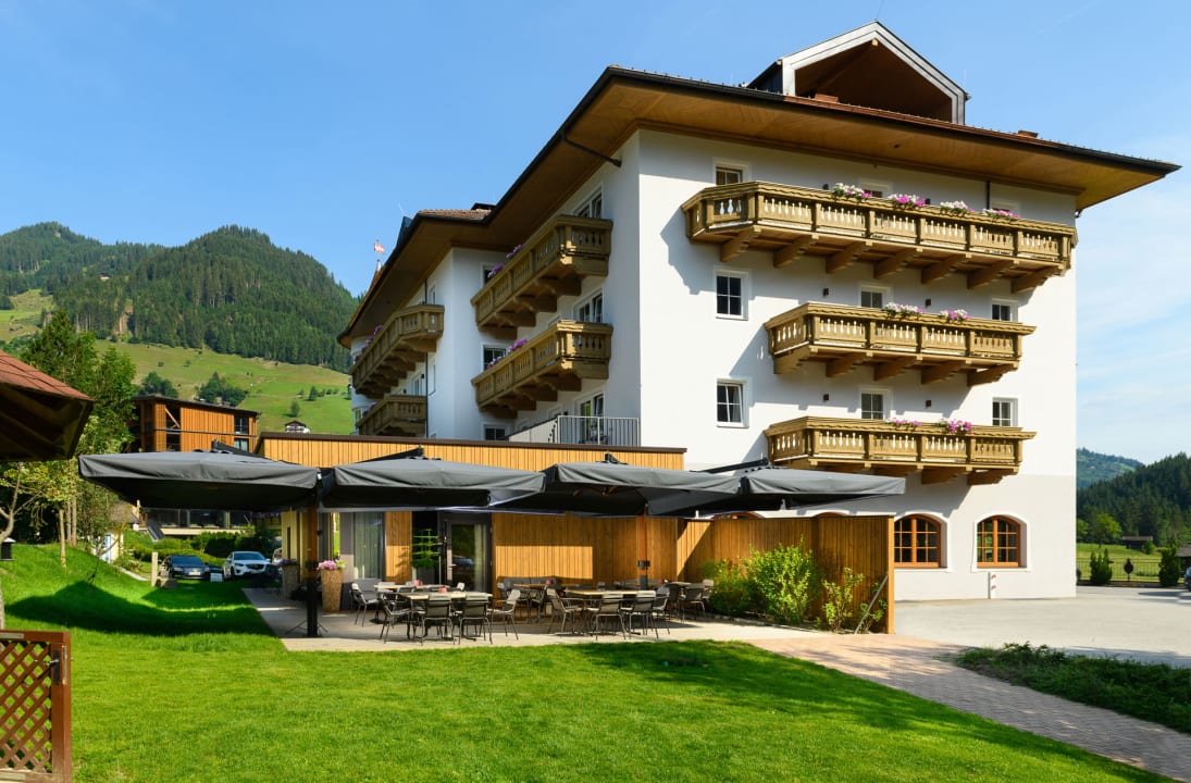 Außenansicht Hotel Bergzeit Nalin-Prommegger