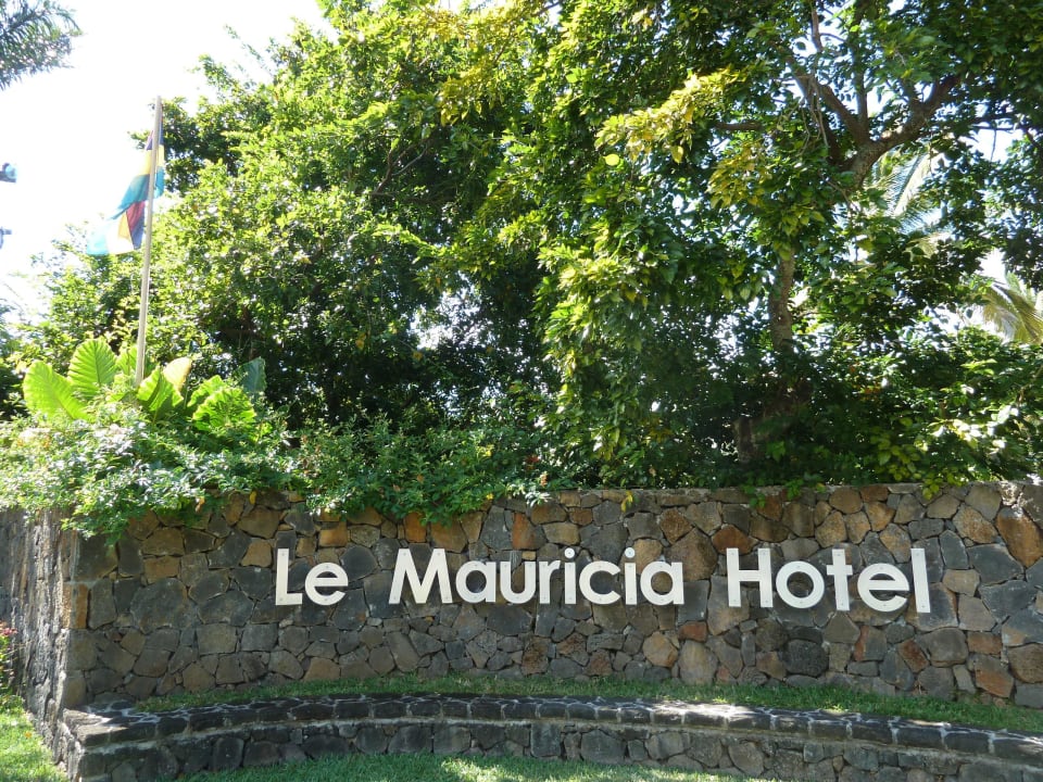 Einfahrt Mauricia Beachcomber Resort & Spa