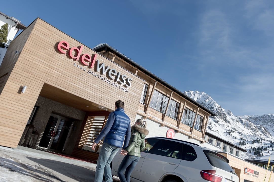Haupteingang Hotel Edelweiss Hotel Edelweiss