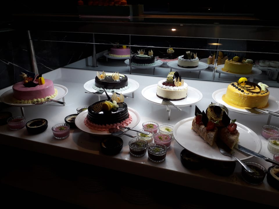 Gastro Royal Holiday Palace