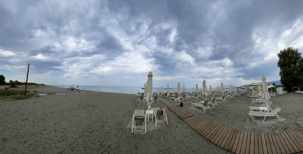 Strand Olympian Bay Grand Resort