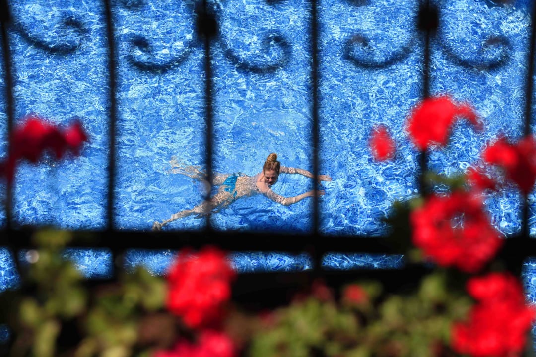 Pool from bancony Sun City Apartments