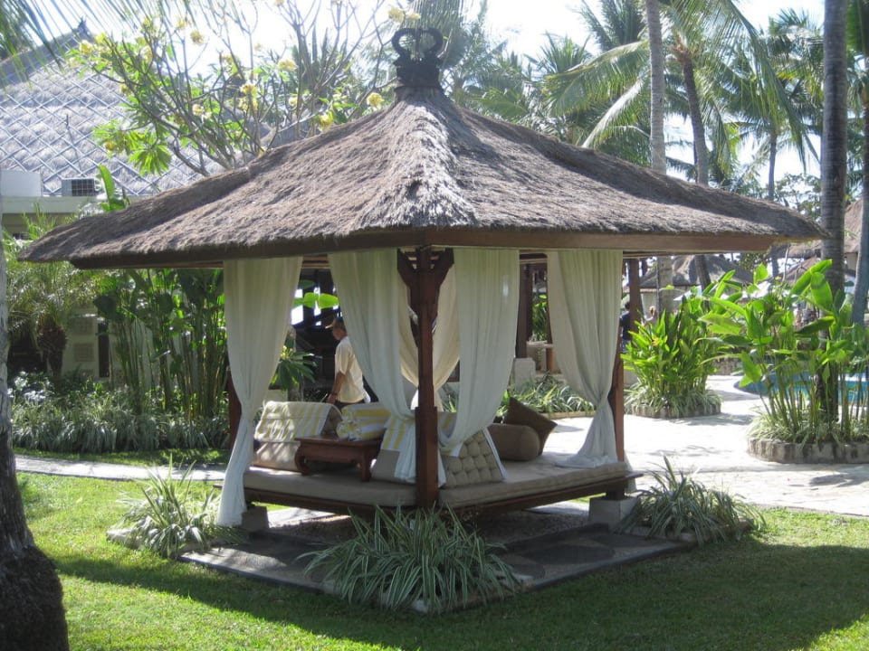 Liegebereich The Laguna A Luxury Collection Resort & Spa