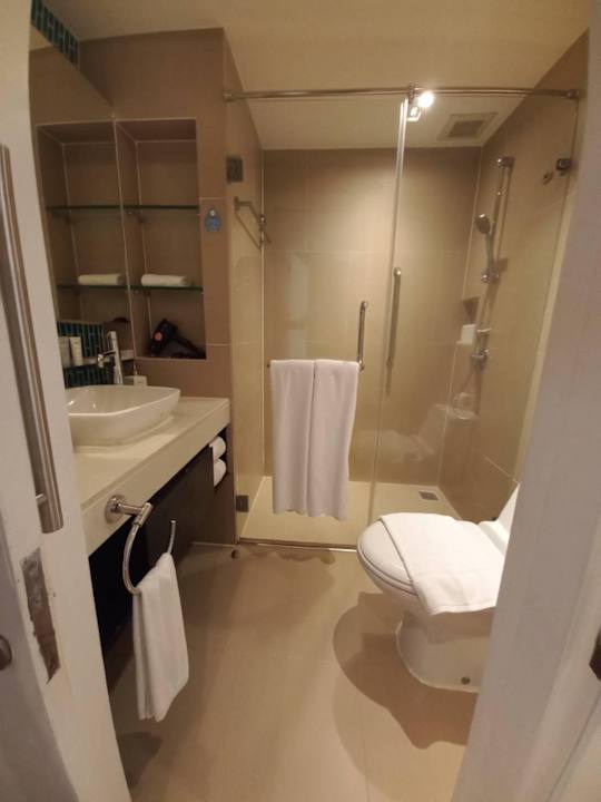 Zimmer Radisson Resort and Suites Phuket