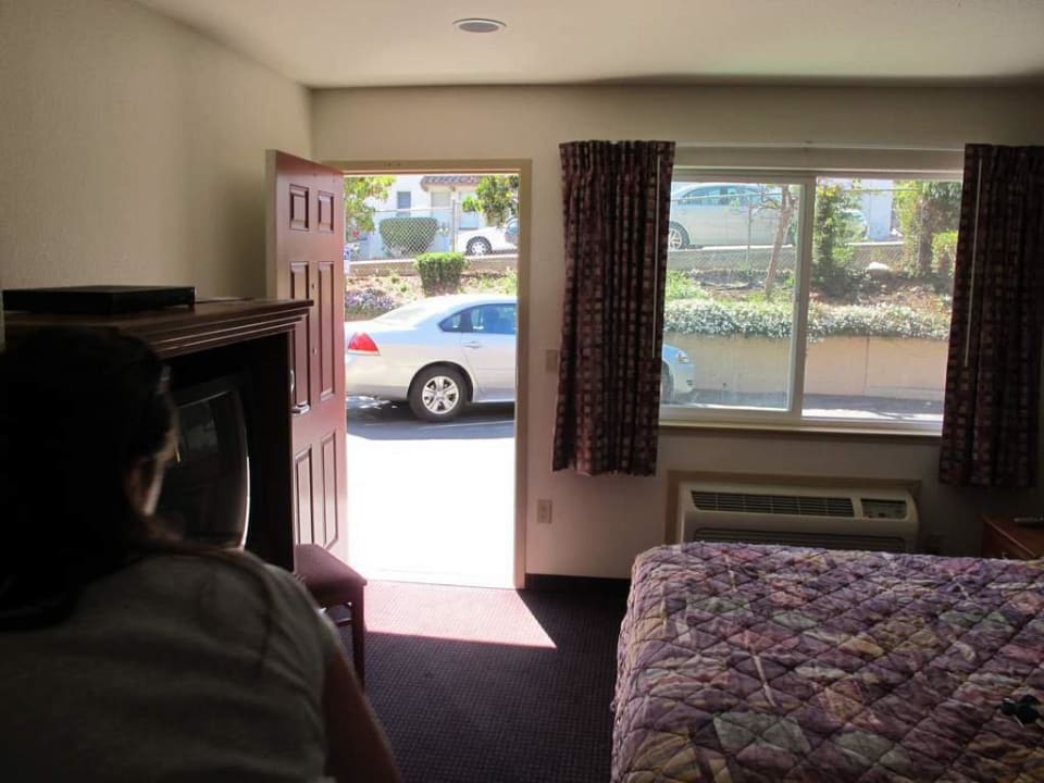 Blick auf den Ausgang des Zimmers Hotel Coastview Inn Santa Cruz