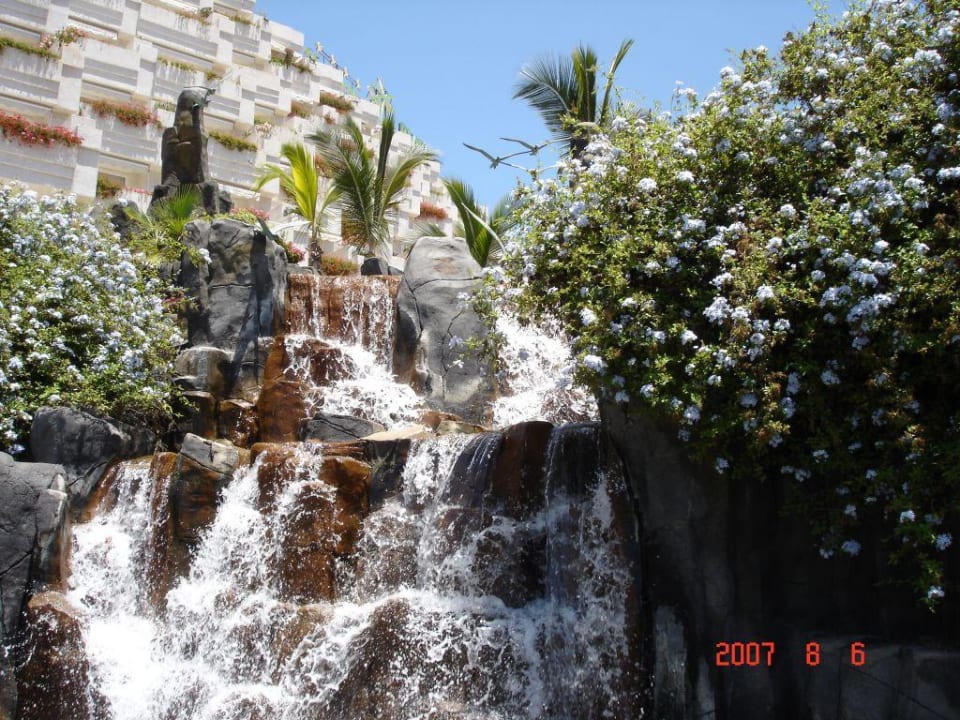 Wasserfallanlage des Hotels Landmar Playa La Arena