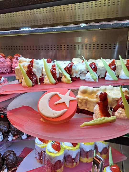 Gastro Side Royal Style Hotel