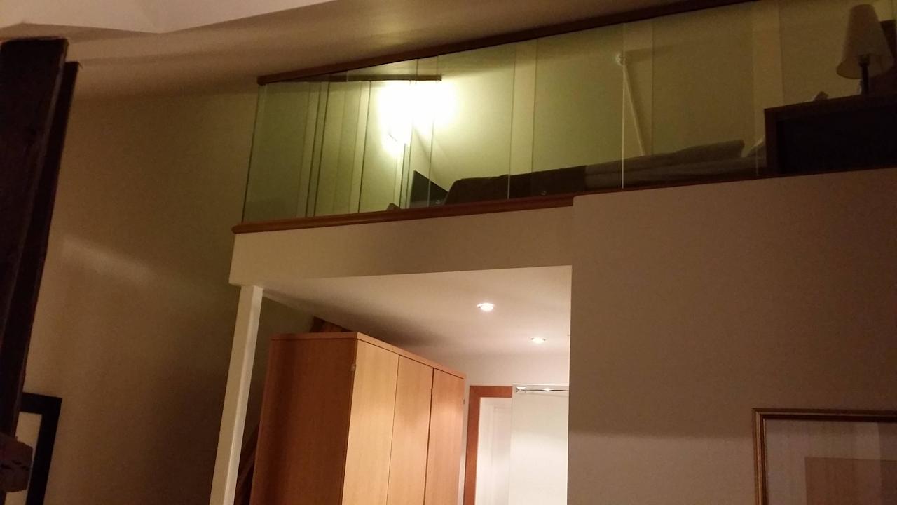 Blick noch oben in den Schlafbereich Elite Hotel Knaust