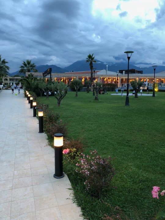 Gartenanlage alltoura Club Hotel Poseidon Palace
