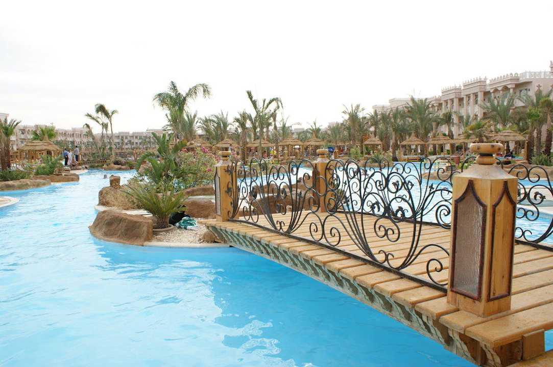 Brücke zum Jacuzzi Pickalbatros Palace Resort