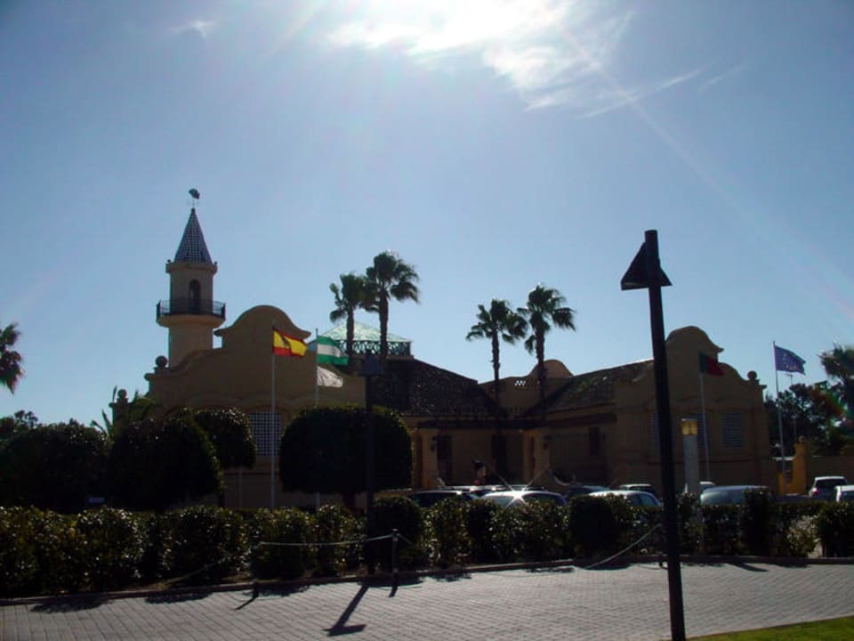 Clubhaus des Islantilla GC DoubleTree by Hilton Islantilla Beach Golf Resort