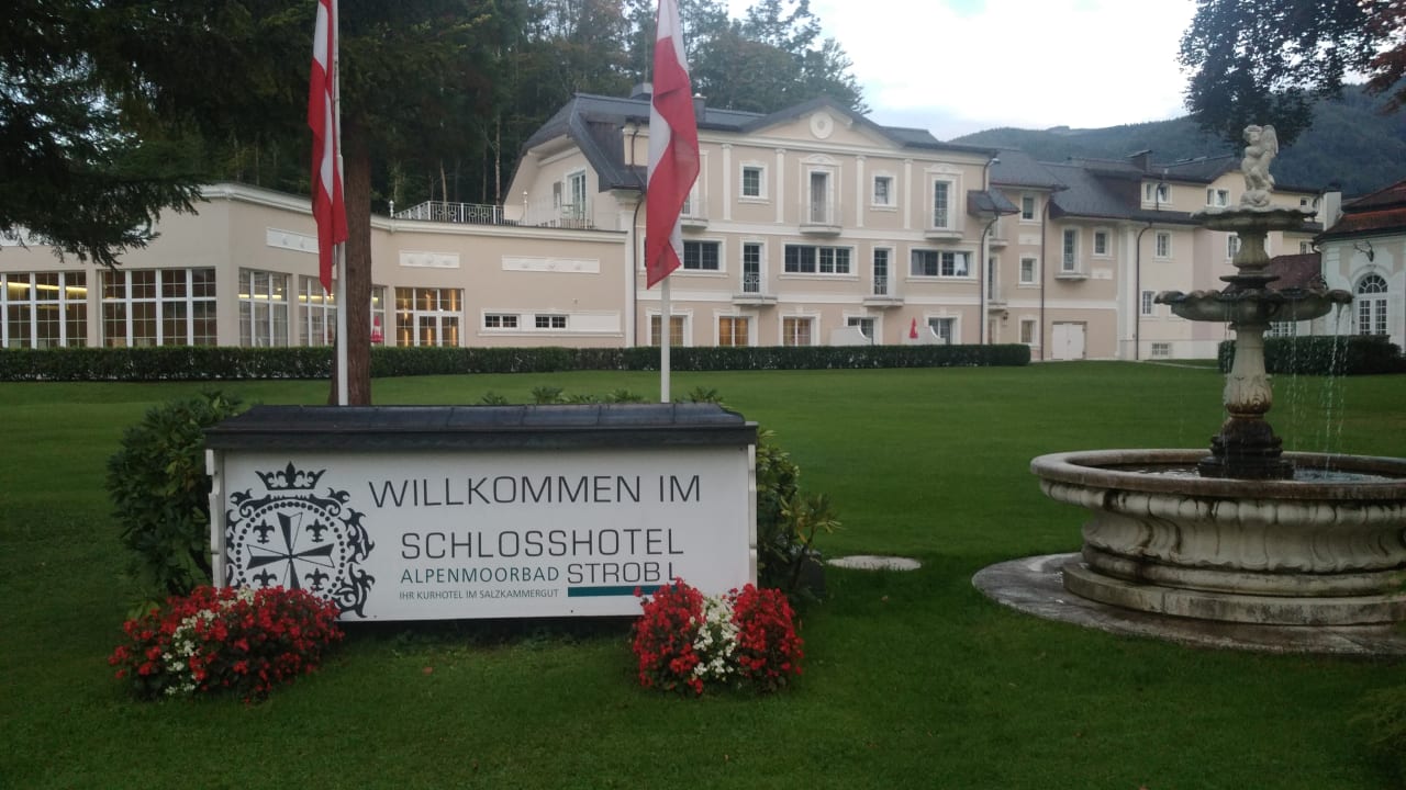 Außenansicht Schloss Kurhotel