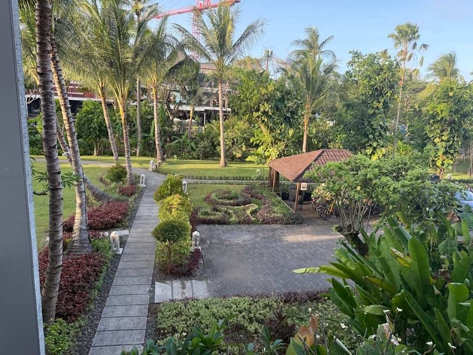 Gartenanlage Courtyard by Marriott Bali Nusa Dua