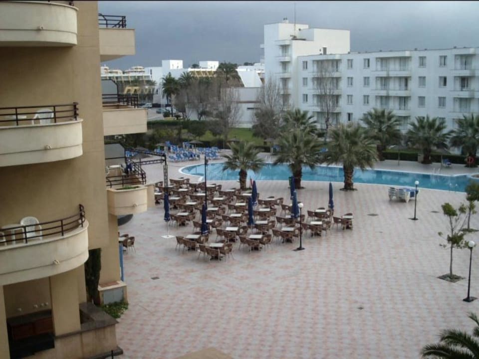 Blick zum Pool. allsun App.-Hotel Orient Beach