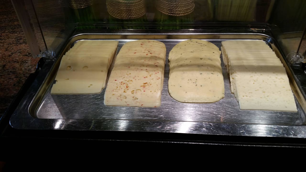 Teil des Frühstückbuffets Hotel Santo