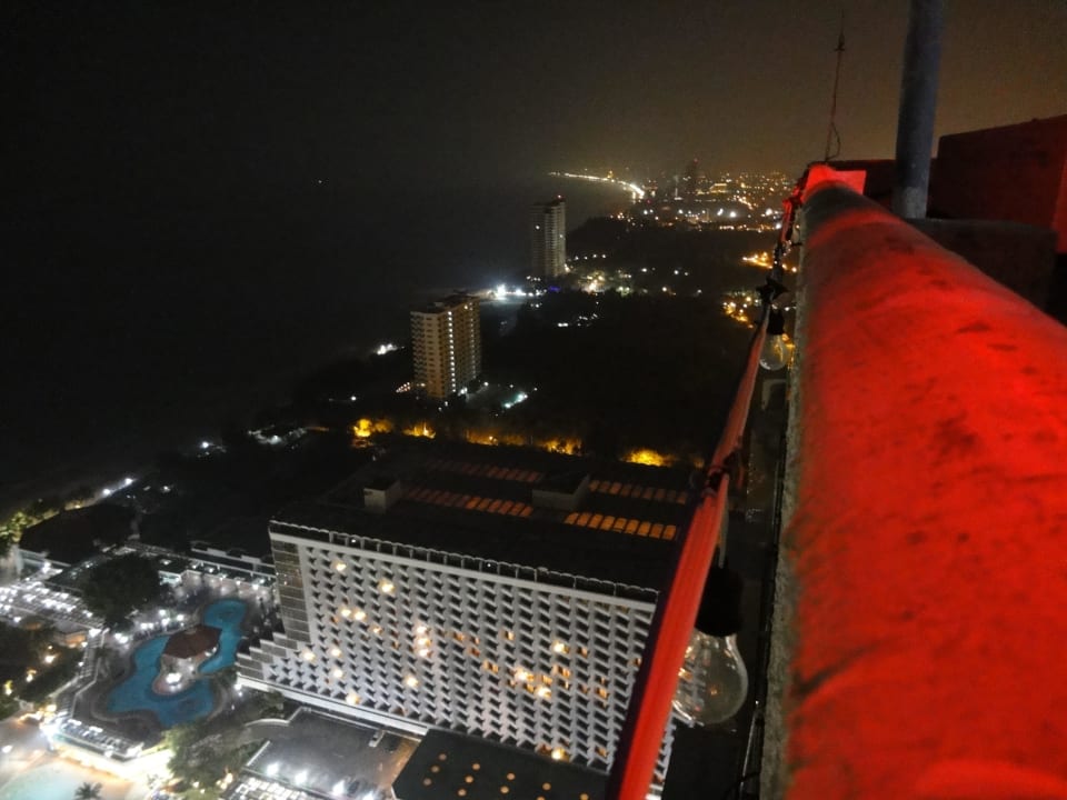 Marina Tower night view 2 Ambassador City Jomtien Pattaya
