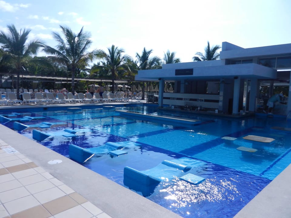 Pool Hotel Riu Palace Mexico
