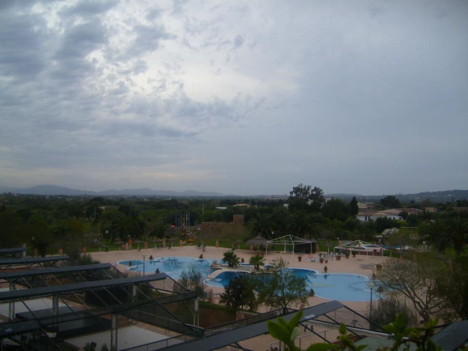 Blick vom Balkon auf die tolle Gartenanlage Hotel Mariant Park