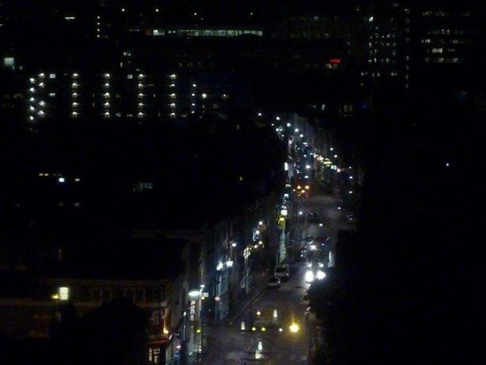 Ausblick bei Nacht Hotel Premier Inn London Hammersmith