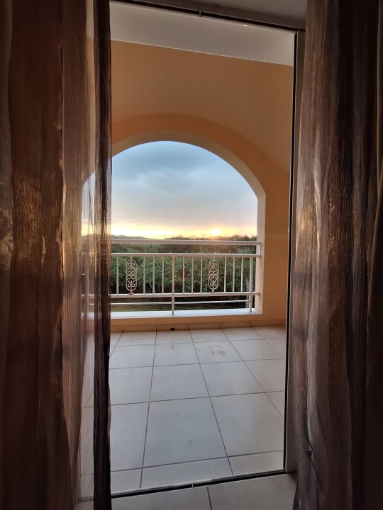 Zimmer Sandy Beach Resort