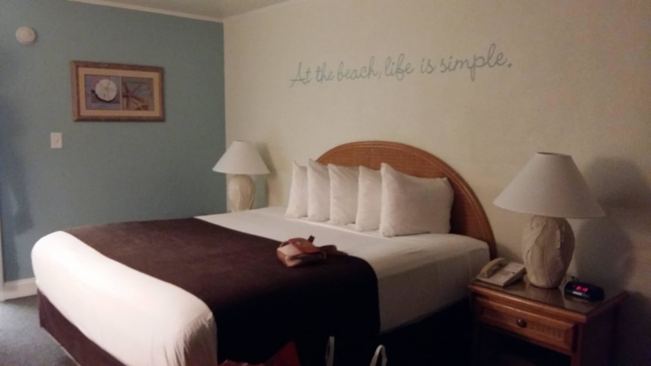 Sehr bequemes Bett :-) Hotel Outrigger Beach Resort