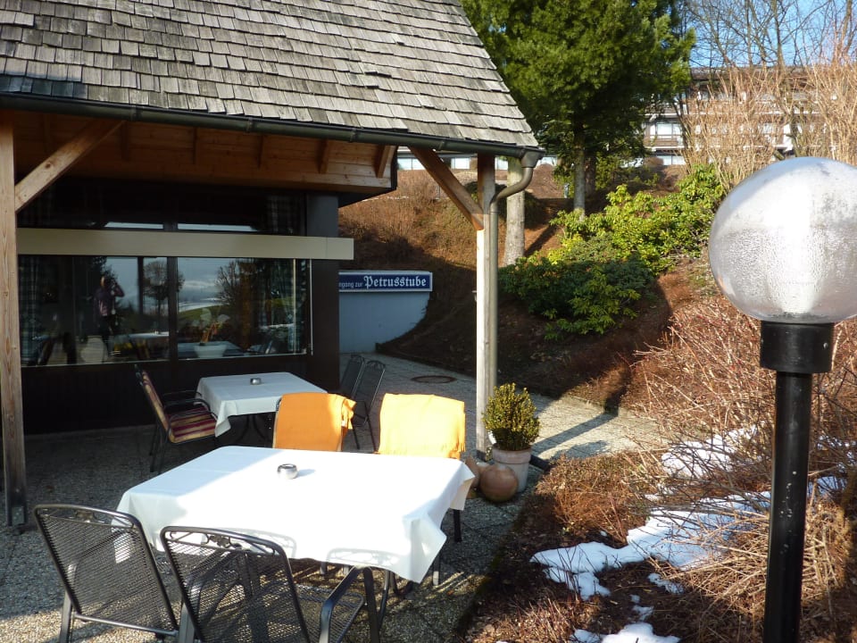 Eingang zum Restaurant "Petrusstube" Hotel Sonnenhof