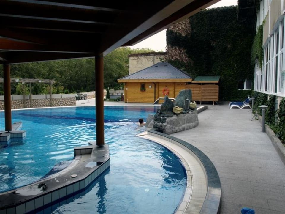 Ausenpool mit Sauna Ensana Thermal Hévíz