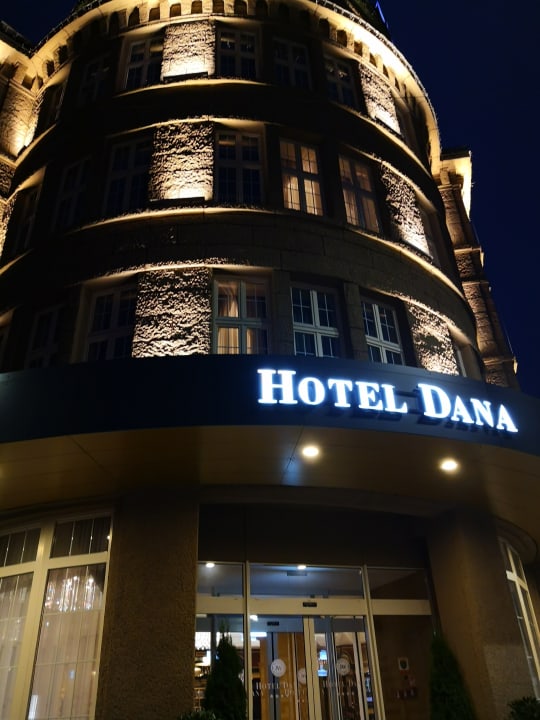 Lobby Hotel Dana Business & Conference