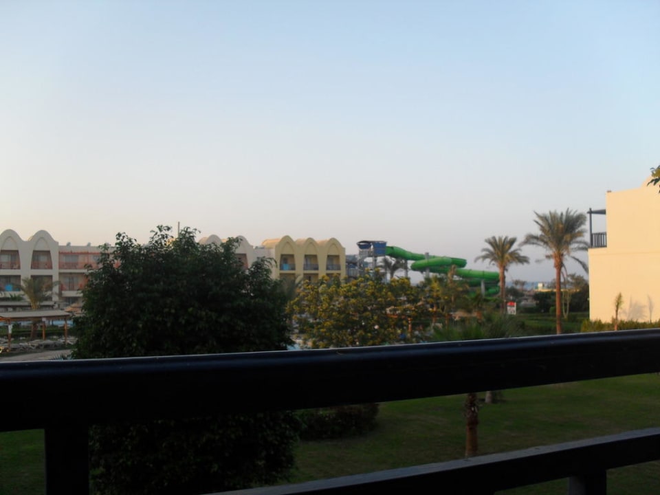 Ausblick vom Zimmerbalkon Titanic Beach Spa & Aqua Park