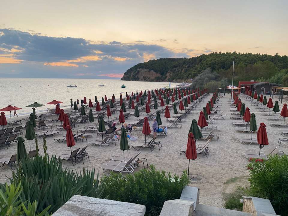 Strand Simantro Resort