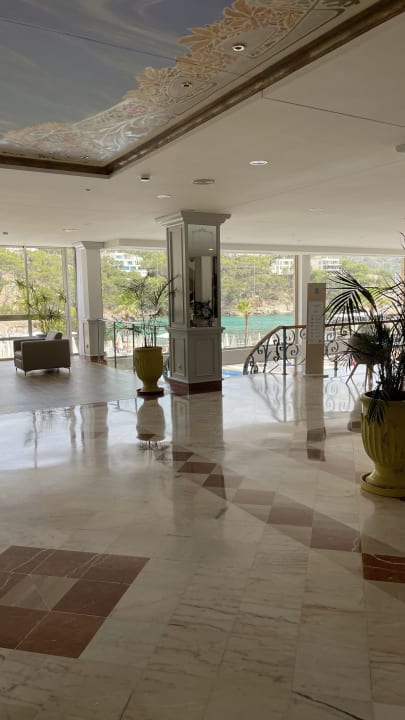 Lobby Grupotel Playa Camp de Mar
