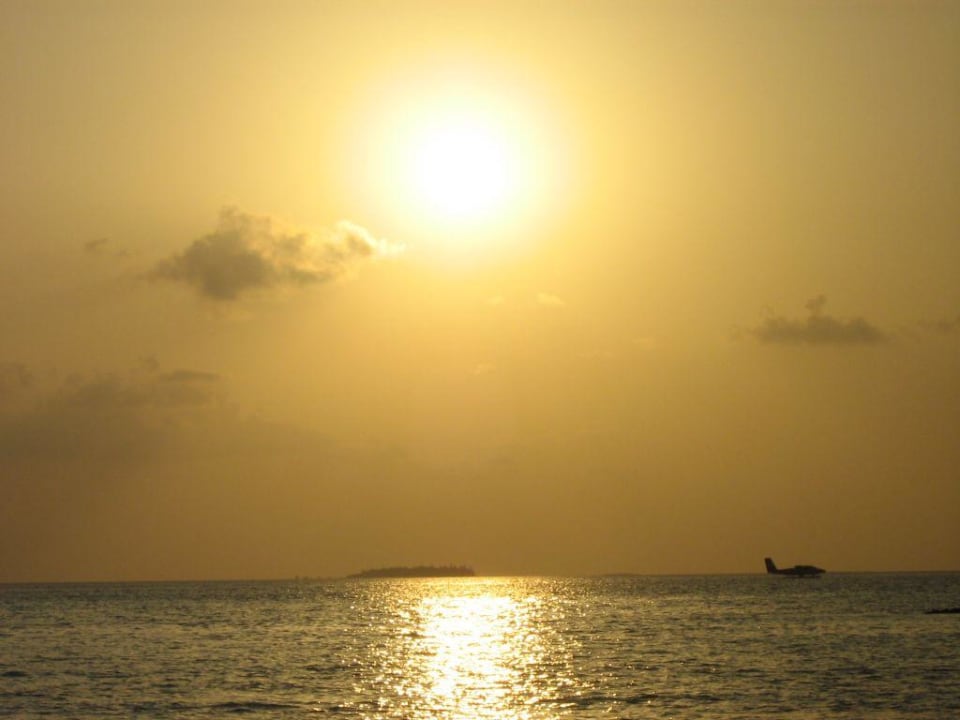Sonnenuntergang Meeru Maldives Resort Island