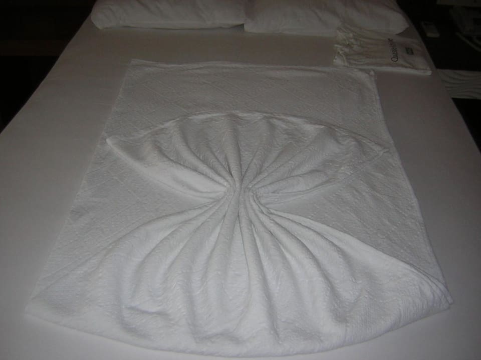 BettDeko - Zimmer 403 Tac Premier Hotel & Spa