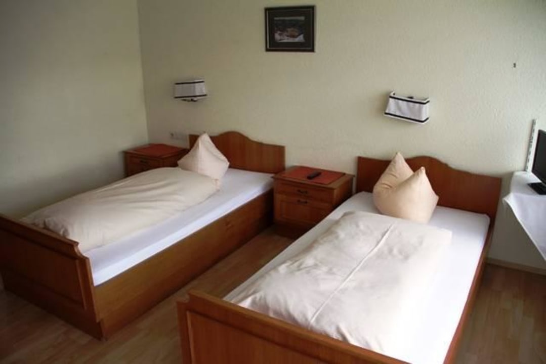 Typisches Zweibettzimmer Landhotel Löwen